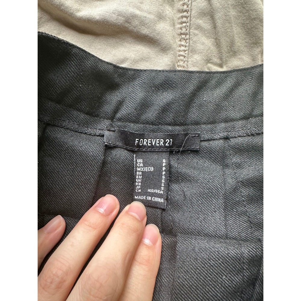 Forever 21 Black Pleated Mini Skirt Side Zip Preppy School Girl‎ Size Small Edgy - Picture 5 of 5